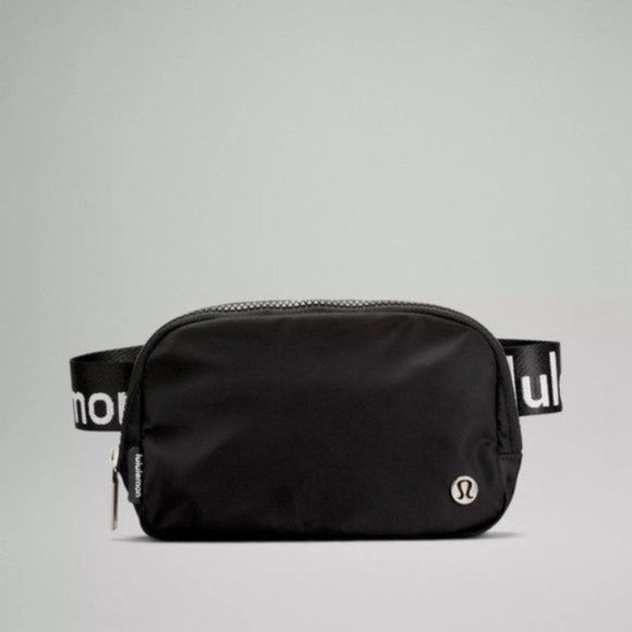 Lululemon Everywhere Belt Bag - Black/White LOGO